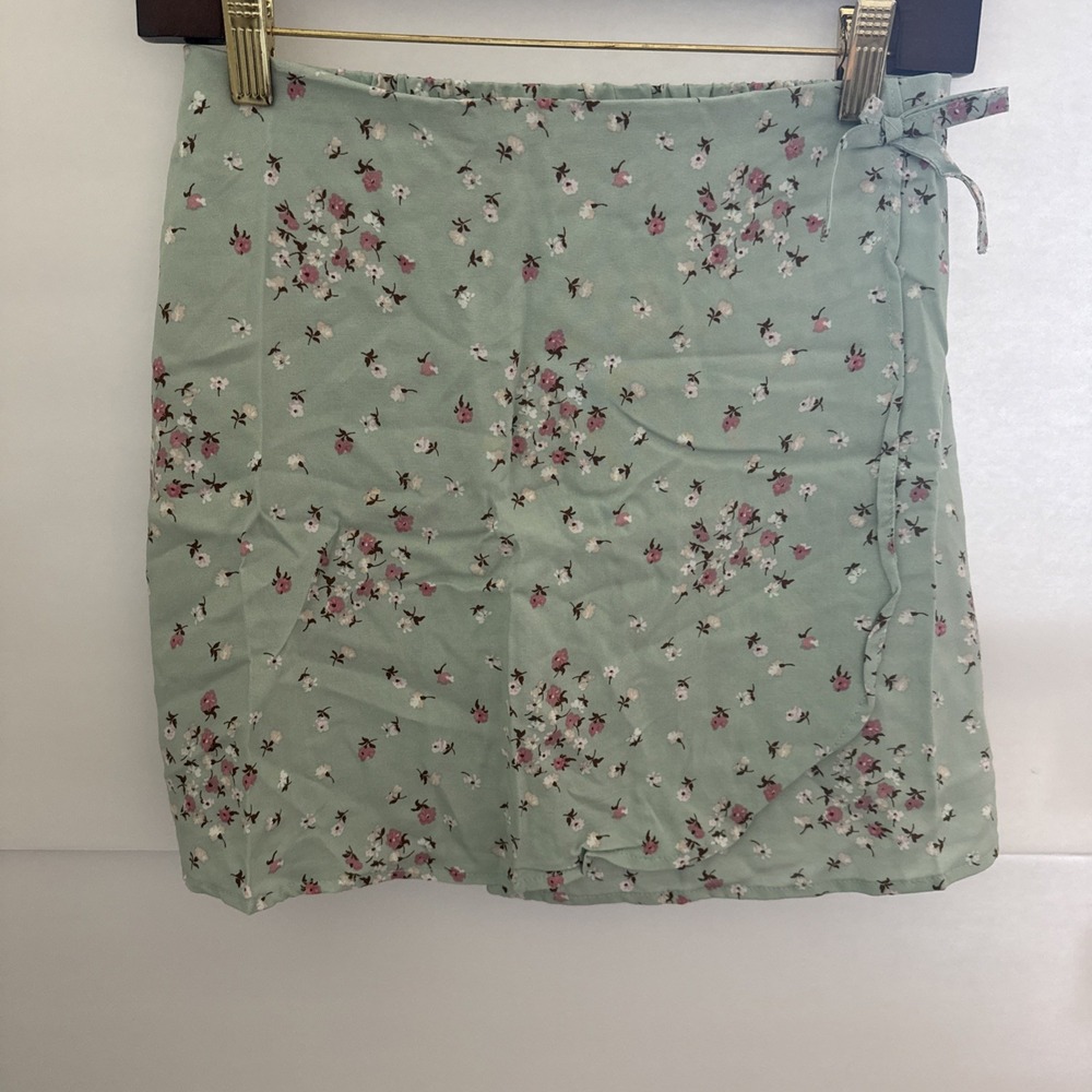 New Sunset West Elastic Waist Green Floral Skirt Girls Size Large
